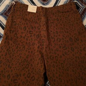 Universal Threads Cheetah Print Straight Leg Jeans